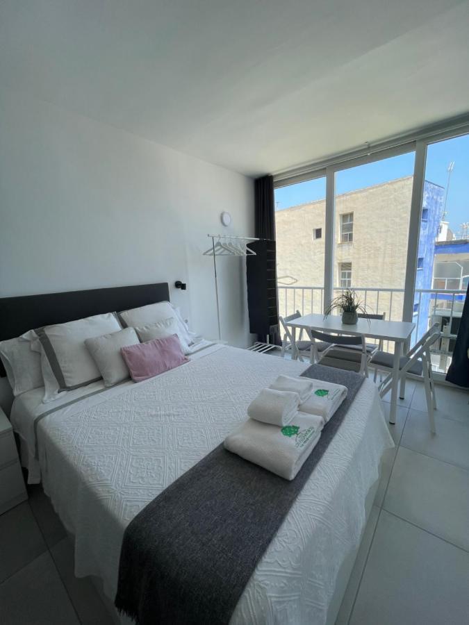 Apartamento con vistas al mar a metros de la playa Carihuela Soleil Apartamento Torremolinos Exterior foto